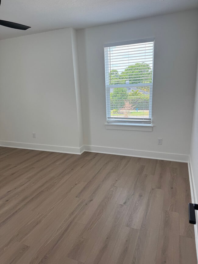 Building Photo - Brand new home