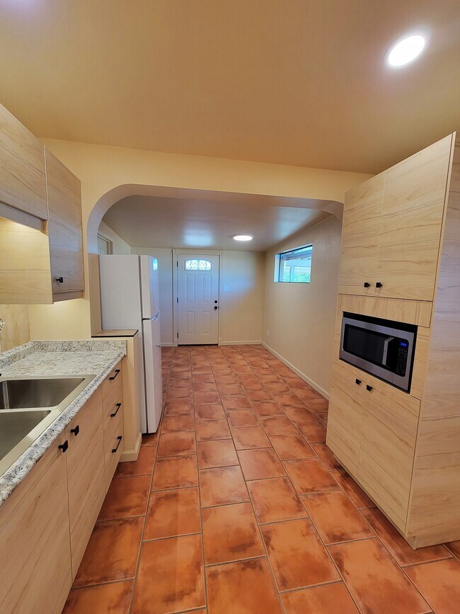 Kitchen 2 - 5650 E Mabel St