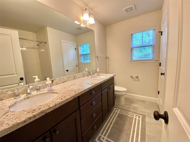 Building Photo - 25114 Glen Loch Dr