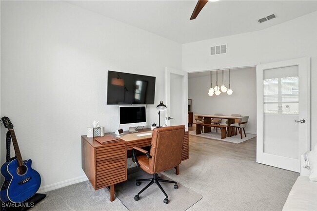 Building Photo - 1676 Alameda Dr