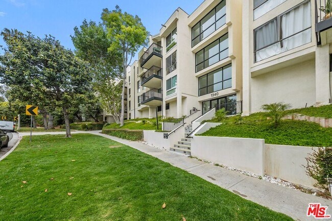 Building Photo - 1340 S Beverly Glen Blvd