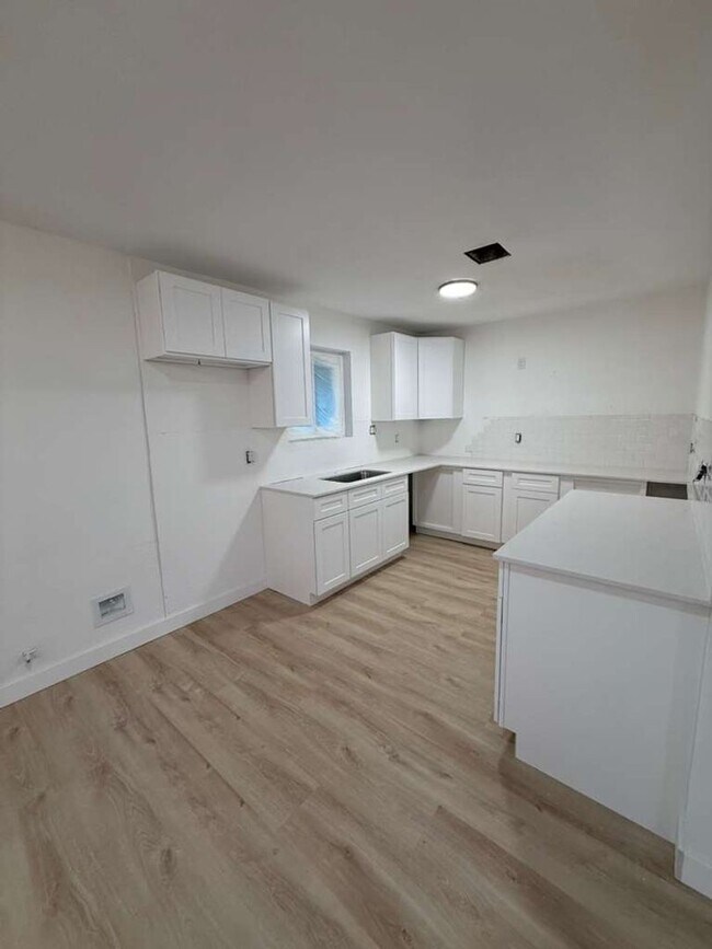 Building Photo - BEAUTIFUL HOME IN HOUSTON. MOVE IN READY!.