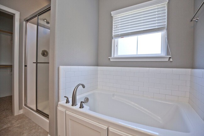 Building Photo - 3858 Williams Cove