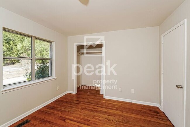 Building Photo - $1450! 3Bed/2Bath home in Center Point, AL! Ready now!