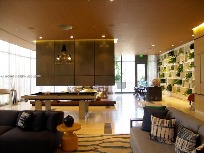 Building Photo - 55 SW 9th St