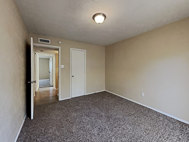 Building Photo - 4343 Kevinkay Dr