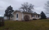 Building Photo - Charming 3-Bedroom Home with Garage & Priv...
