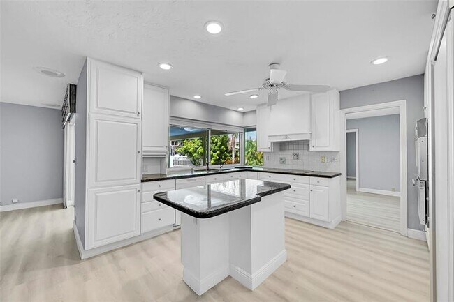 Building Photo - 681 Marine Dr