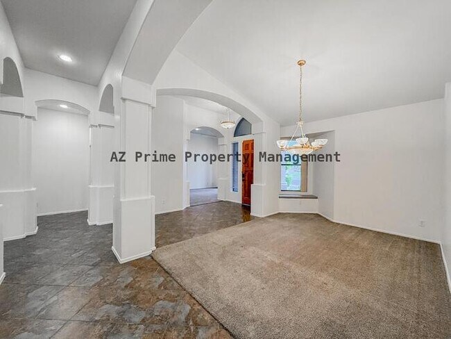 Building Photo - 890 N Bullmoose Dr