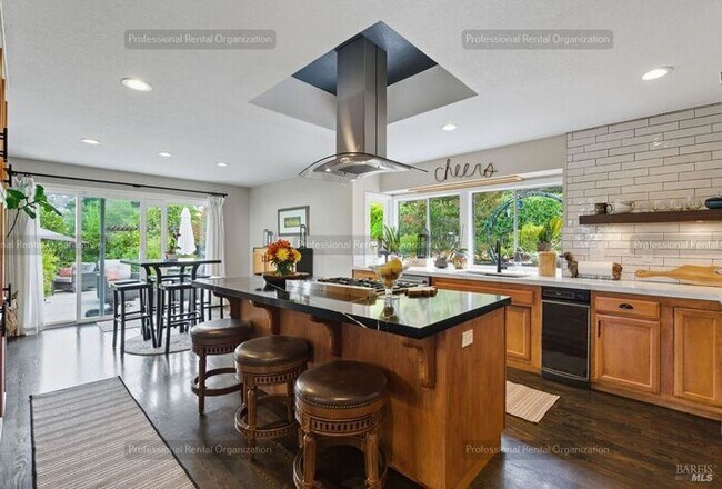 Building Photo - One of a kind home just steps away from Annadel State park