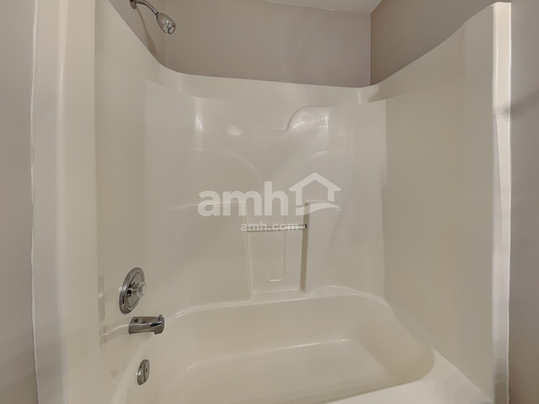 Building Photo - 8601 Sycamore Ct