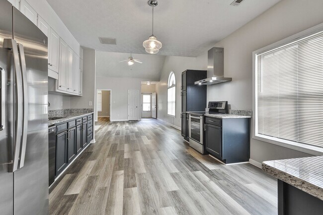 Building Photo - 440 Autumn Glen Cir