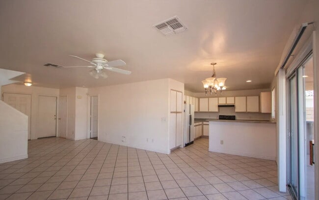 Building Photo - 13002 W Paradise Dr