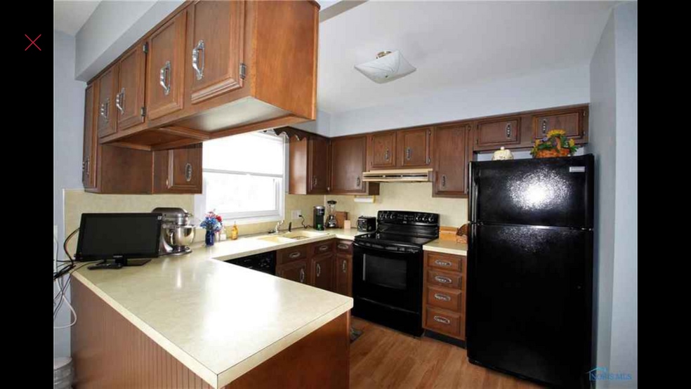 kitchen with lots of cabinets (currently being renovated) - 5618 Cresthaven Ln