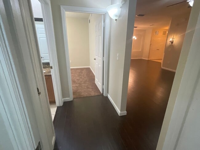 Building Photo - Affordable Elegance! 3 Bed 2 Bath Condo in...