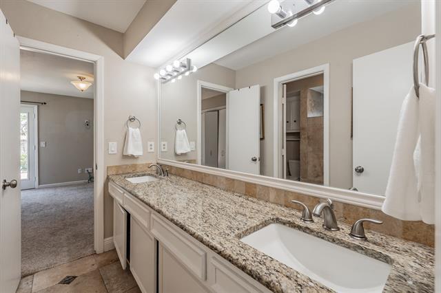 Building Photo - 16056 Chalfont Ct