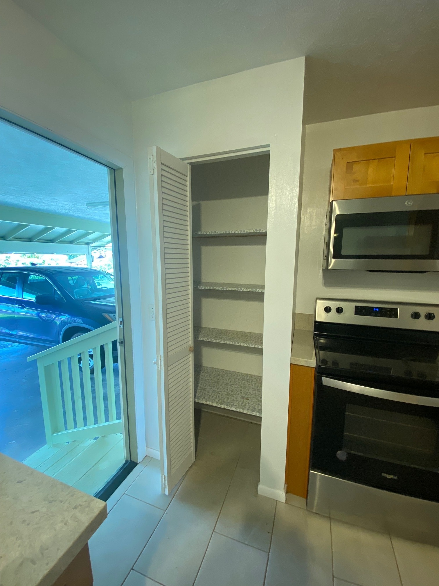 Kitchen Pantry - 1594 Kaunala Pl