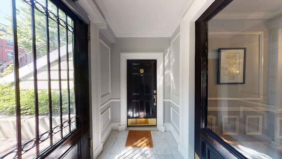 Building Photo - 290 Beacon St