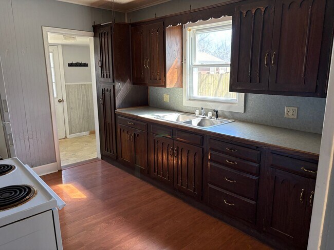 Building Photo - 507 S Third