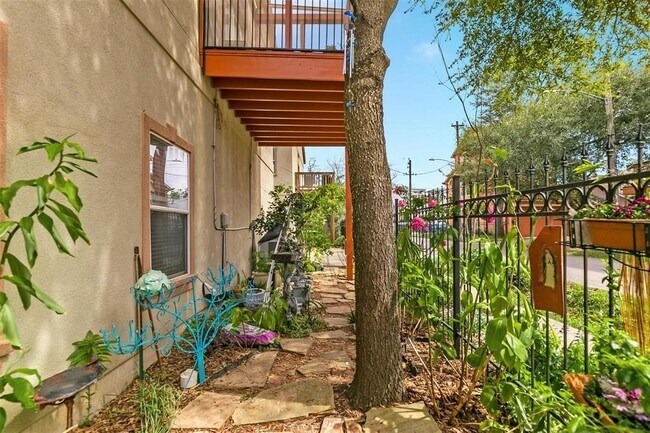 Building Photo - 4316 Eli St