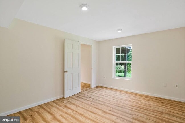 Building Photo - 9112 Granite Ct