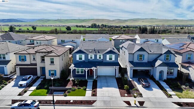 Building Photo - 3010 Rio Grande Dr
