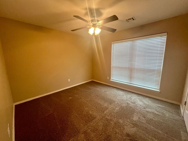 Building Photo - 514 Ridge Point Dr