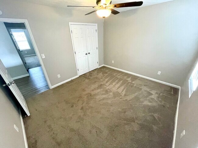 Building Photo - 104 Taylor Knoll Way