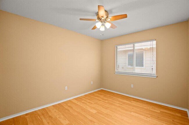 Building Photo - 1525 Poppy Seed Ln