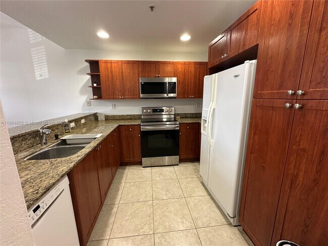 Building Photo - 10805 NW 89th Terrace