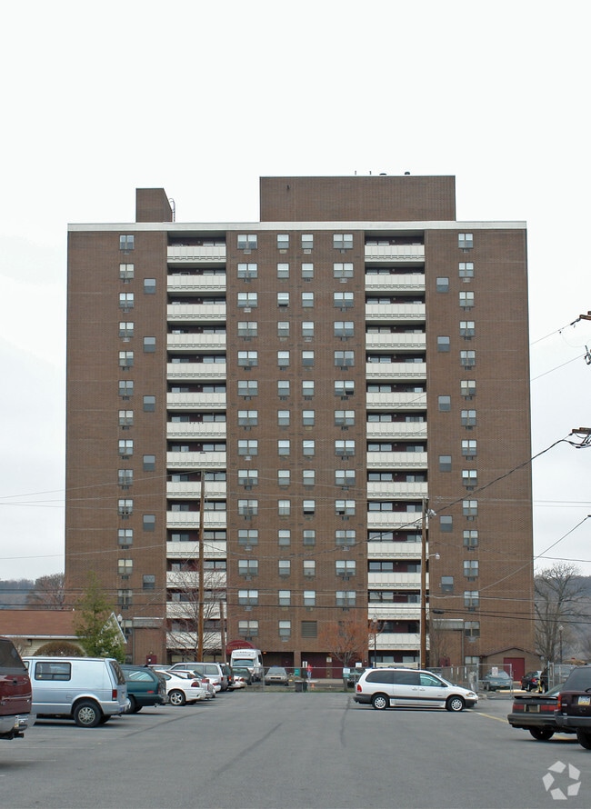 Primary Photo - River Front Apartments
