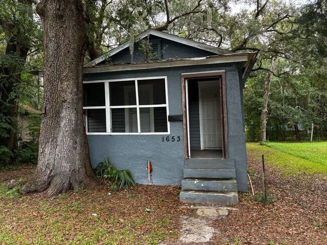 Primary Photo - NEW 1653 West 35th Street