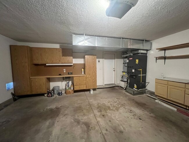 Building Photo - 3 Bedroom Home Available in Tanoan Near Ac...