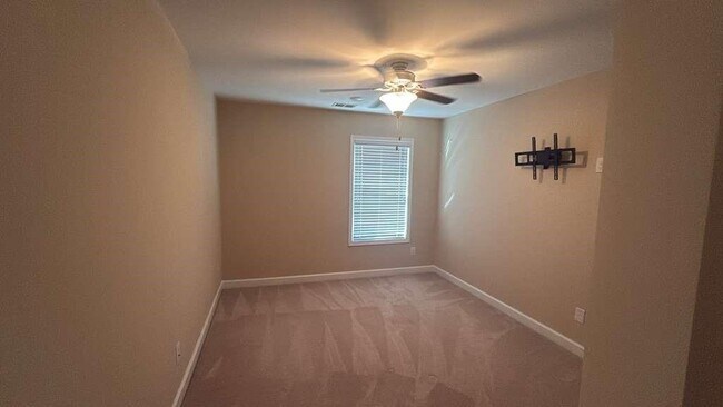 Building Photo - 4430 Sanderling St