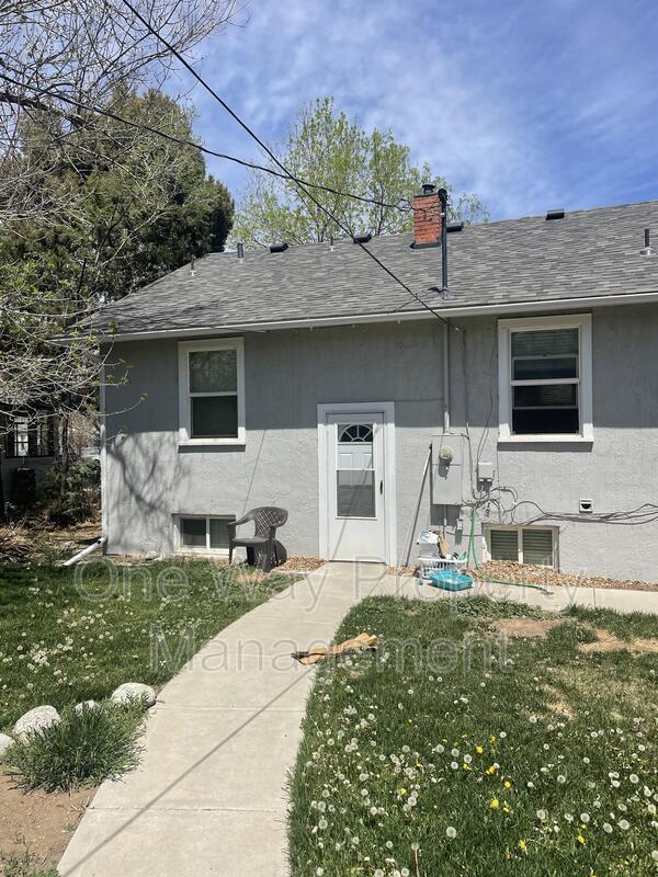 Building Photo - 1112 7th St