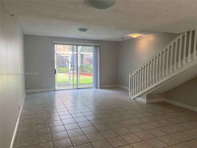 Building Photo - 1575 Veracruz Ln