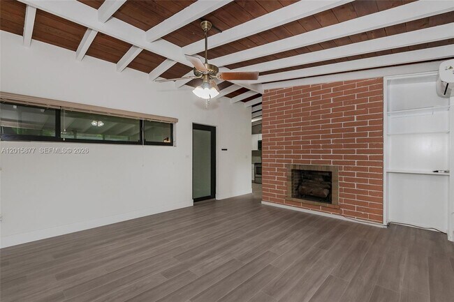 Building Photo - 12725 SW 80th Ave