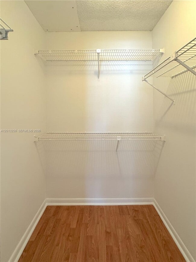 Building Photo - 1281 SW 46th Ave