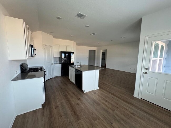 Building Photo - 216 Jeffers