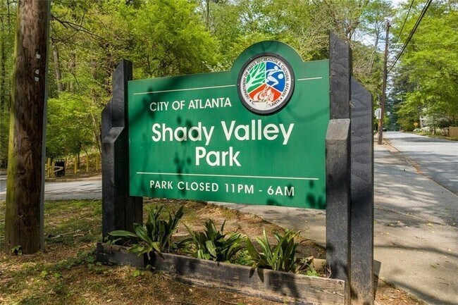 Building Photo - 1333 Victor Rd NE