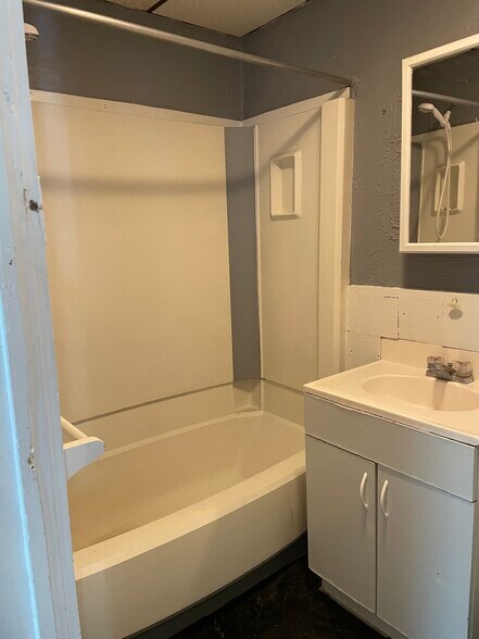 Building Photo - 49 Greer Rd