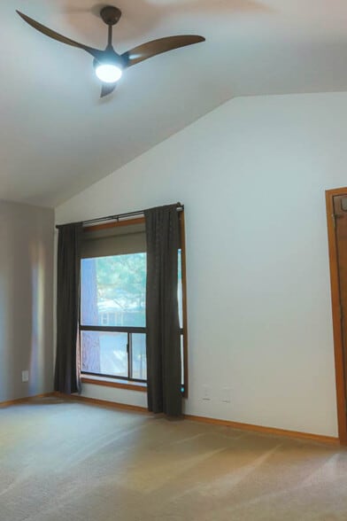 Master bedroom - 4005 Lake Mary Rd