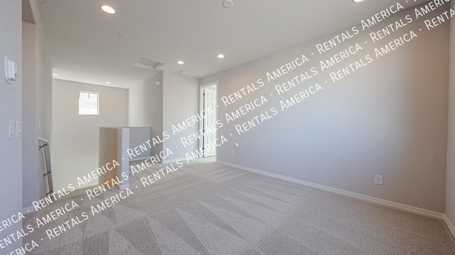 Building Photo - 17611 W Missouri Ave