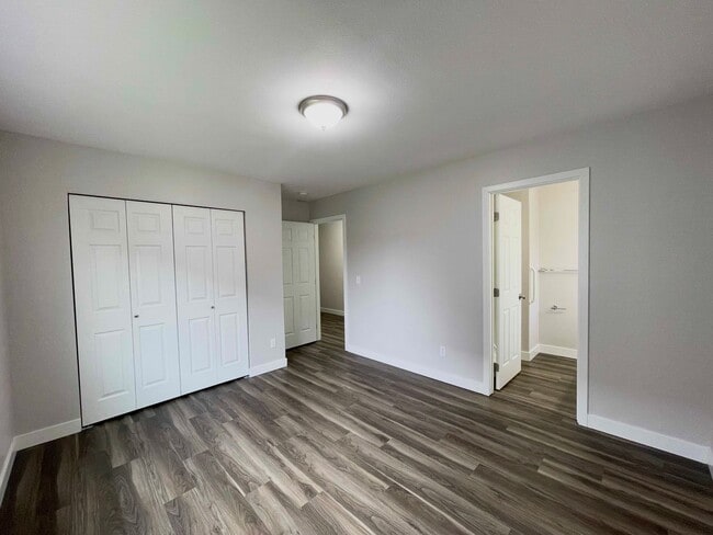 Building Photo - Kent - Cozy 3 bedroom / 2 bathroom Renovated home