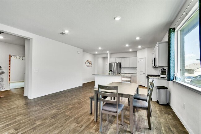 Building Photo - 116 Charles Trl