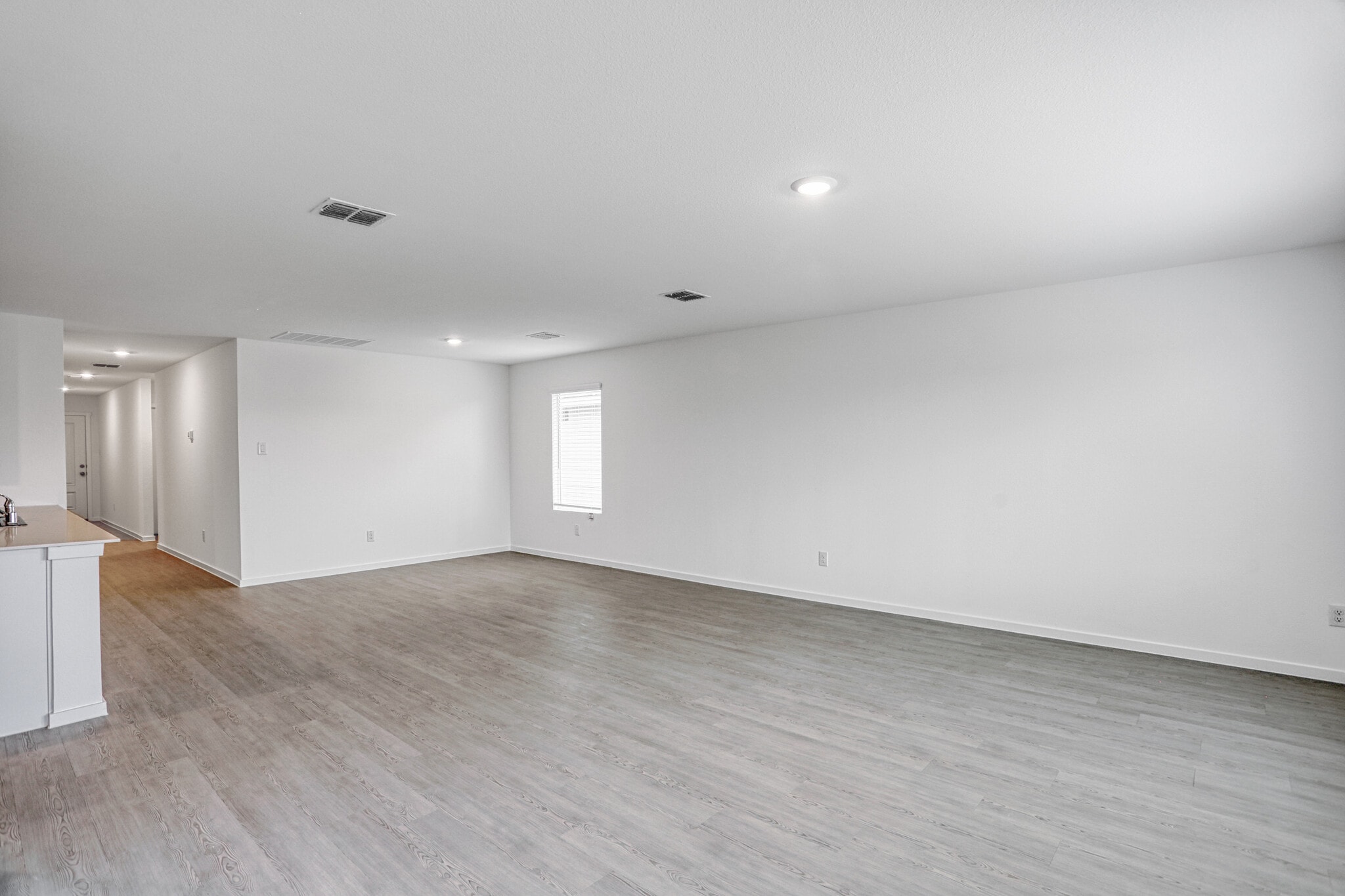 Building Photo - 803 Ginkgo Way
