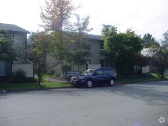 Building Photo - Island Park Apartments