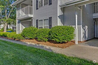 Building Photo - Welcome to Parkview Condos! This beautiful...