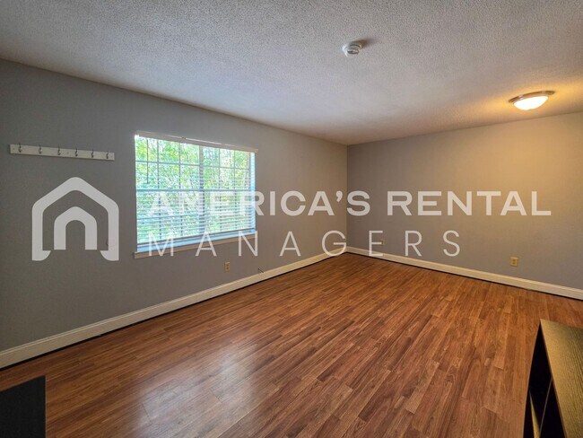 Building Photo - 3441 Sandner Ct