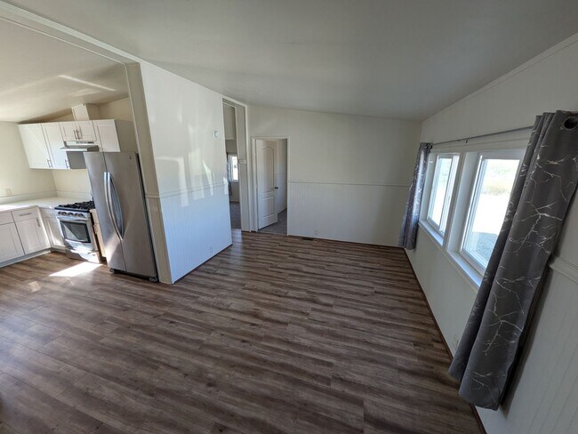 Building Photo - Fallon 3 Bedroom on Large Property